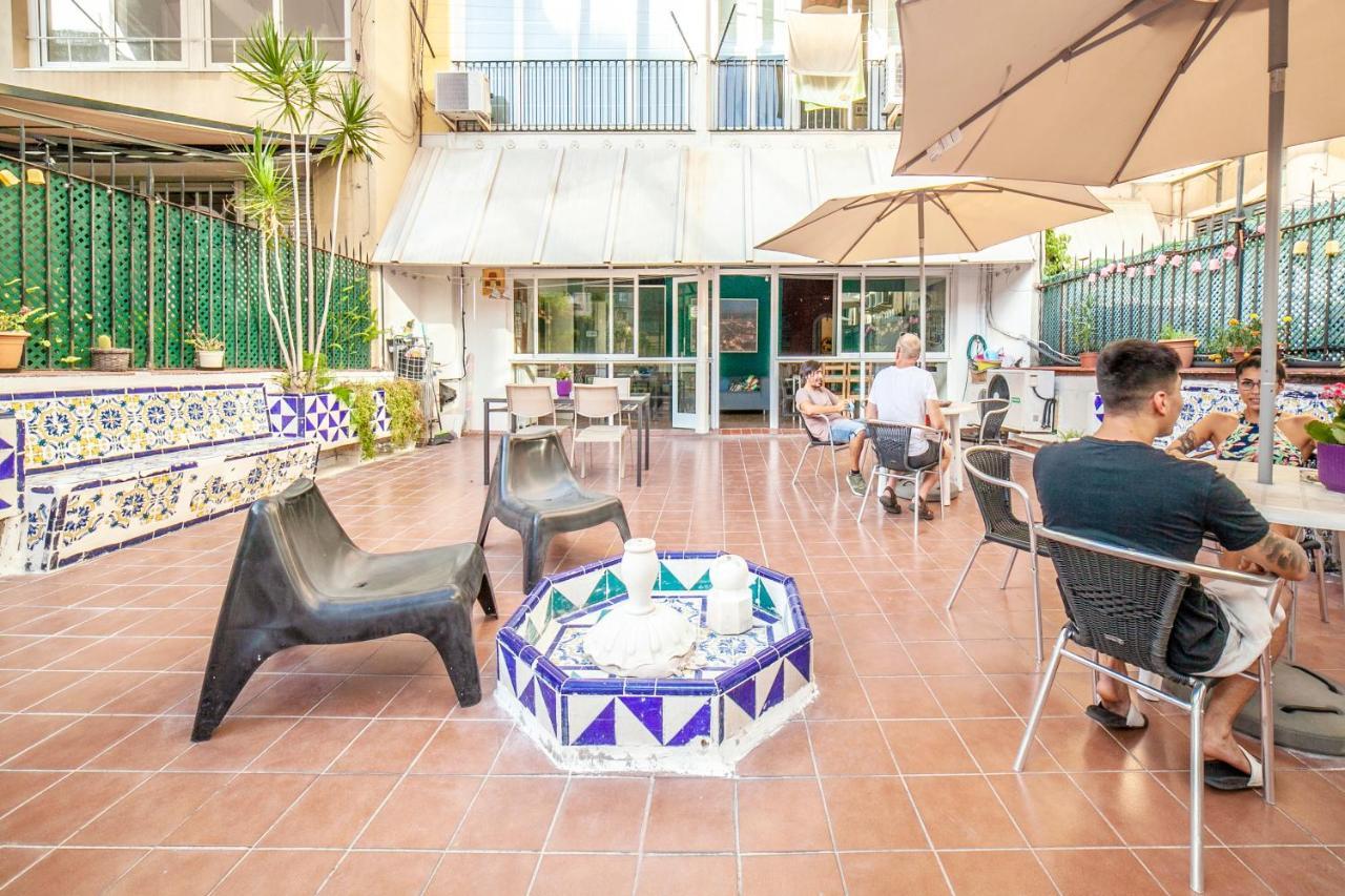 Fabrizzios Terrace Hostel Barcelona Luaran gambar