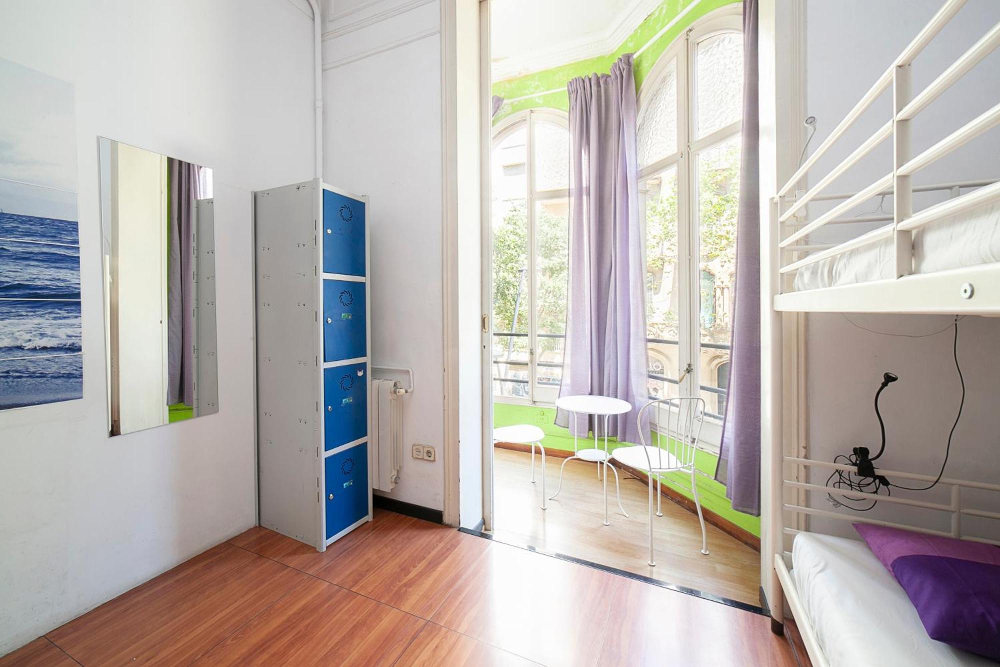Fabrizzios Terrace Hostel Barcelona Bilik gambar